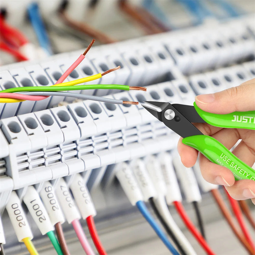 Multi-Purpose Wire Cutting Pliers Tool