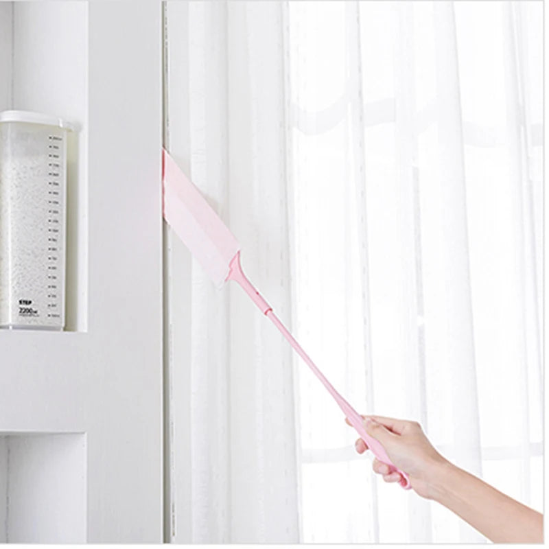 Extended Reach Dust Brush with Microfiber Cloths