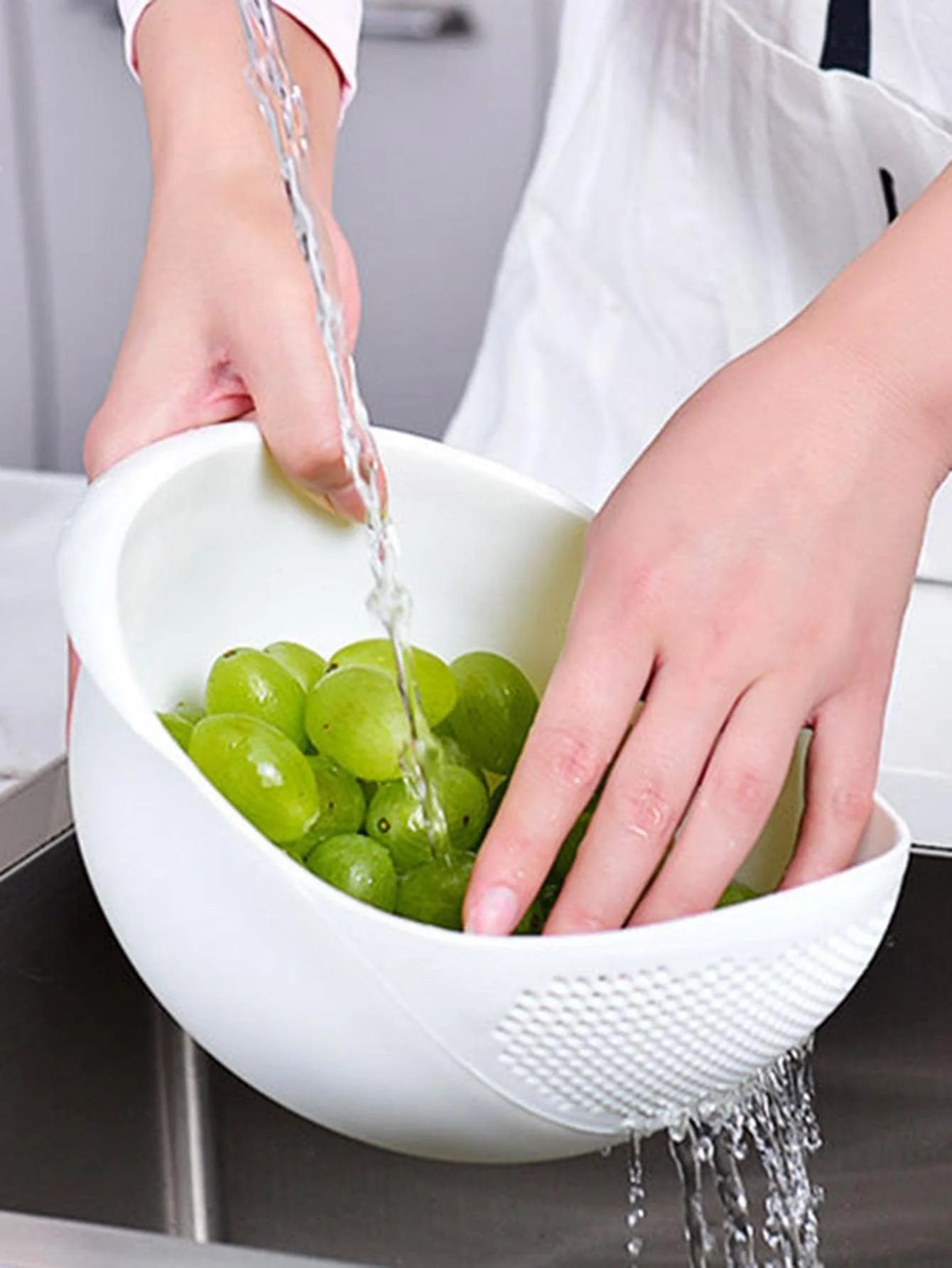 Colander Bowl with Handle - Drain & Wash